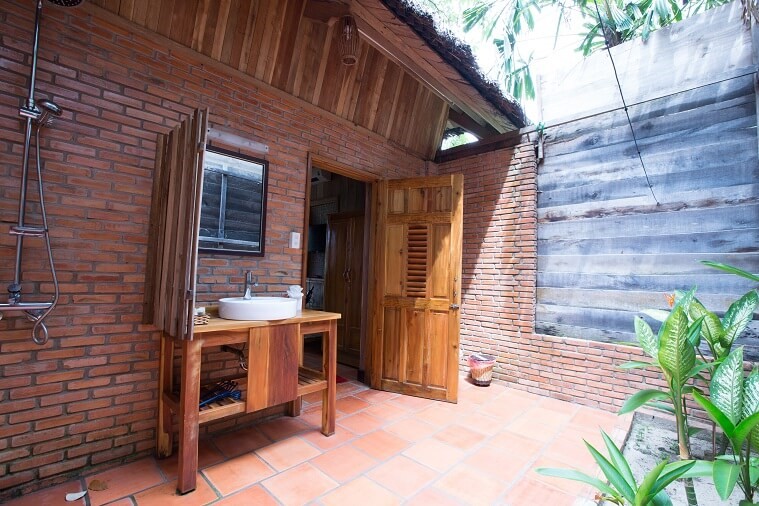  Bungalow With Partial Sea View